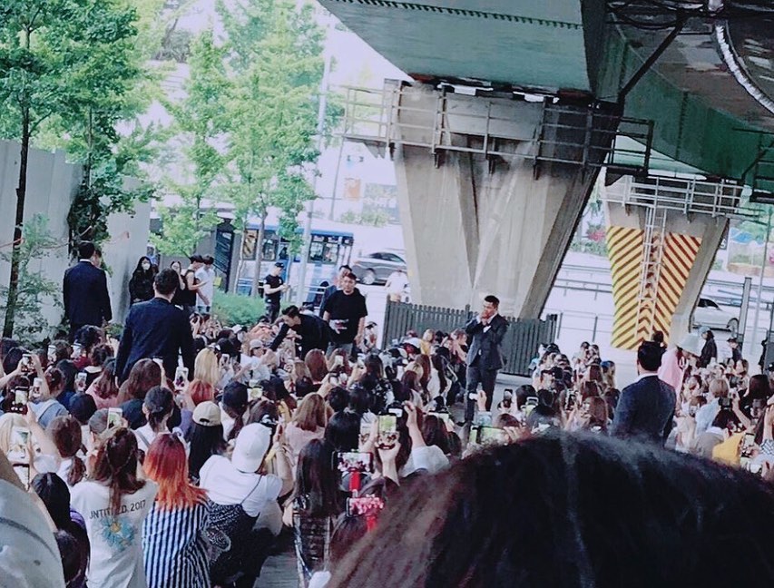 Even though I am not proud of myself, I would like to express my deepest gratitude to all the fans who made time and efforts to share this moment with me.I will make sure to reflect on my self and repay the hurts and disappointments I caused to you.Again, thank youUntil I see you again.. love, T.O.P.