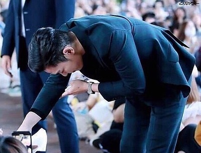 Even though I am not proud of myself, I would like to express my deepest gratitude to all the fans who made time and efforts to share this moment with me.I will make sure to reflect on my self and repay the hurts and disappointments I caused to you.Again, thank youUntil I see you again.. love, T.O.P.