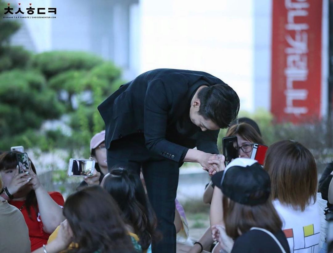 Even though I am not proud of myself, I would like to express my deepest gratitude to all the fans who made time and efforts to share this moment with me.I will make sure to reflect on my self and repay the hurts and disappointments I caused to you.Again, thank youUntil I see you again.. love, T.O.P.