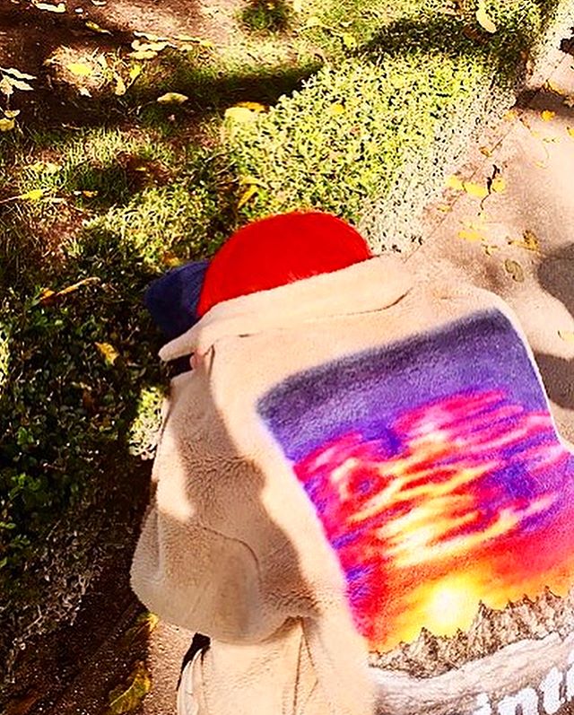 G-Dragon Instagram Sep 28, 2017 11:50pm When i was in Amsterdam
