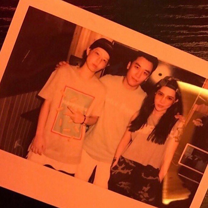 Seungri Instagram Oct 5, 2017 12:15pm @naturalhighrecord x @tpa_official @a_ivy_f @alrocco 