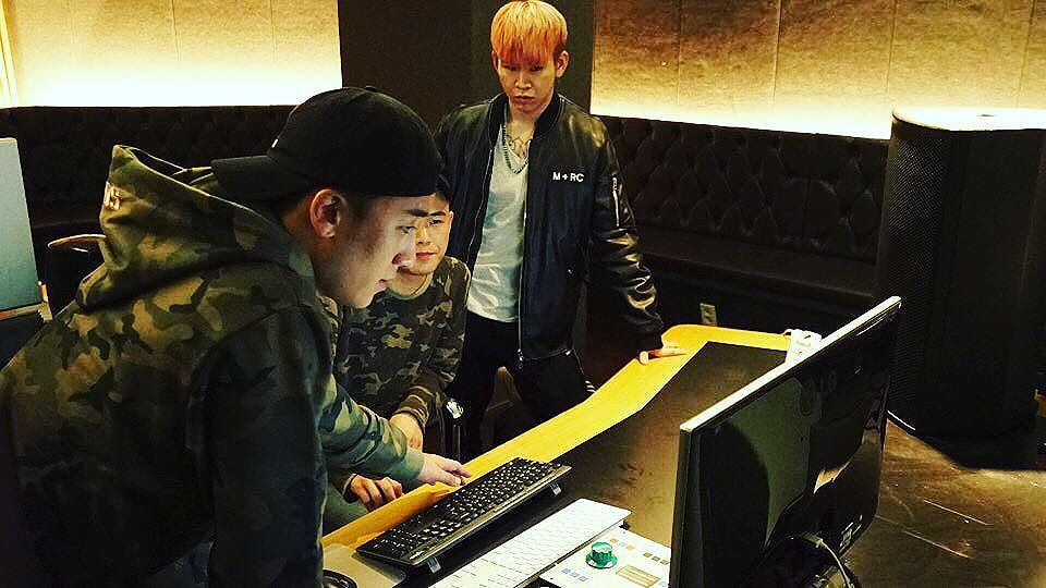 Seungri Instagram Oct 25, 2017 2:44am @naturalhighrecord @tpa_official @beatrappa new song coming out soon