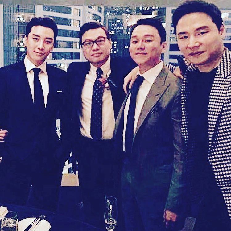 Seungri Instagram Oct 25, 2017 12:36pm #퍼스트앰플 #유리홀딩스 #닥터글로덤