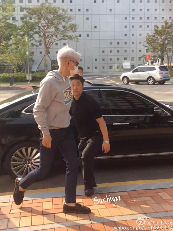 More-BB-arrival-SBS-Inkigayo-2015-08-06_5.jpg