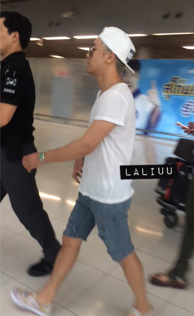 Seungri_Thailand_arrival_2015-07-09_by_Laliuu_02.jpg