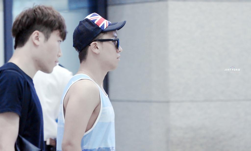Seungri_arrival_Seoul_ICN_2015-08-02_just_for_bb_03.jpg