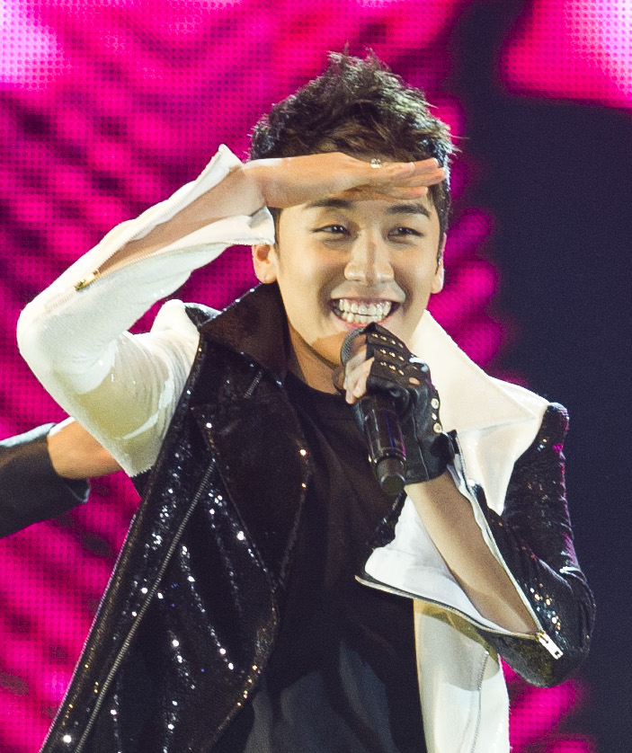 Big_Bang_-_5715006051_(cropped).jpg
