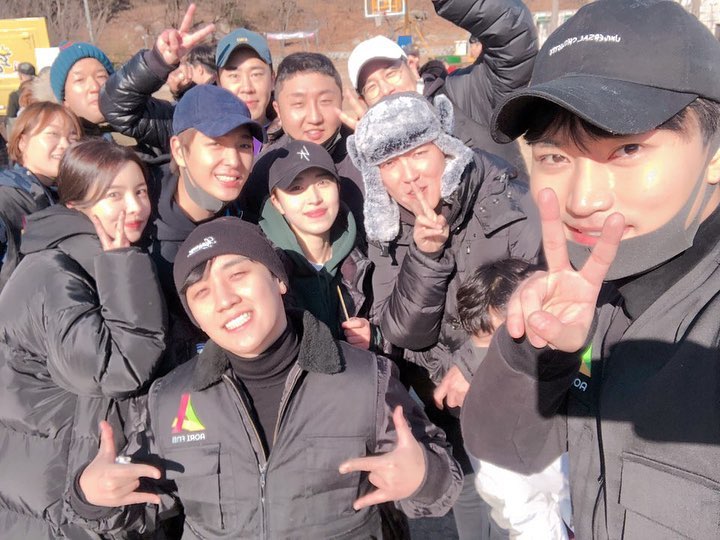 오늘도 생일맞이 #대한민국1도올리기 #연탄은행 #초록우산어린이재단 @ftgtjhc @jinusean3000 우리 아버지 어머니 친구들 친구들 아버님 @aoriramen 가족분들 #아오리라멘 고생 하셨습니다 따뜻한 겨울 보내세요.