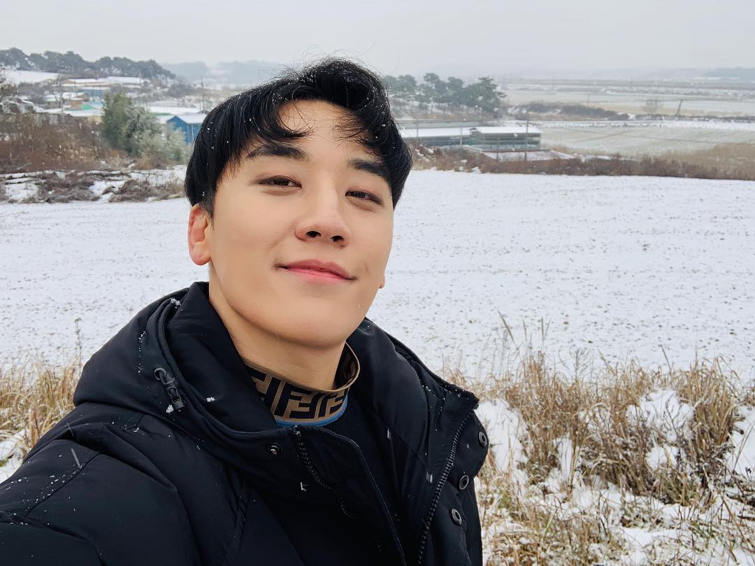 2019 년 새해 첫아침을 펑펑 눈을맞으며 새해복많이받으세요 #SBS #가로채널 드디어 개인채널 오픈 과연 어떤 컨텐츠로 여러분께 인사드릴지 이번주 목요일 본방사수!
