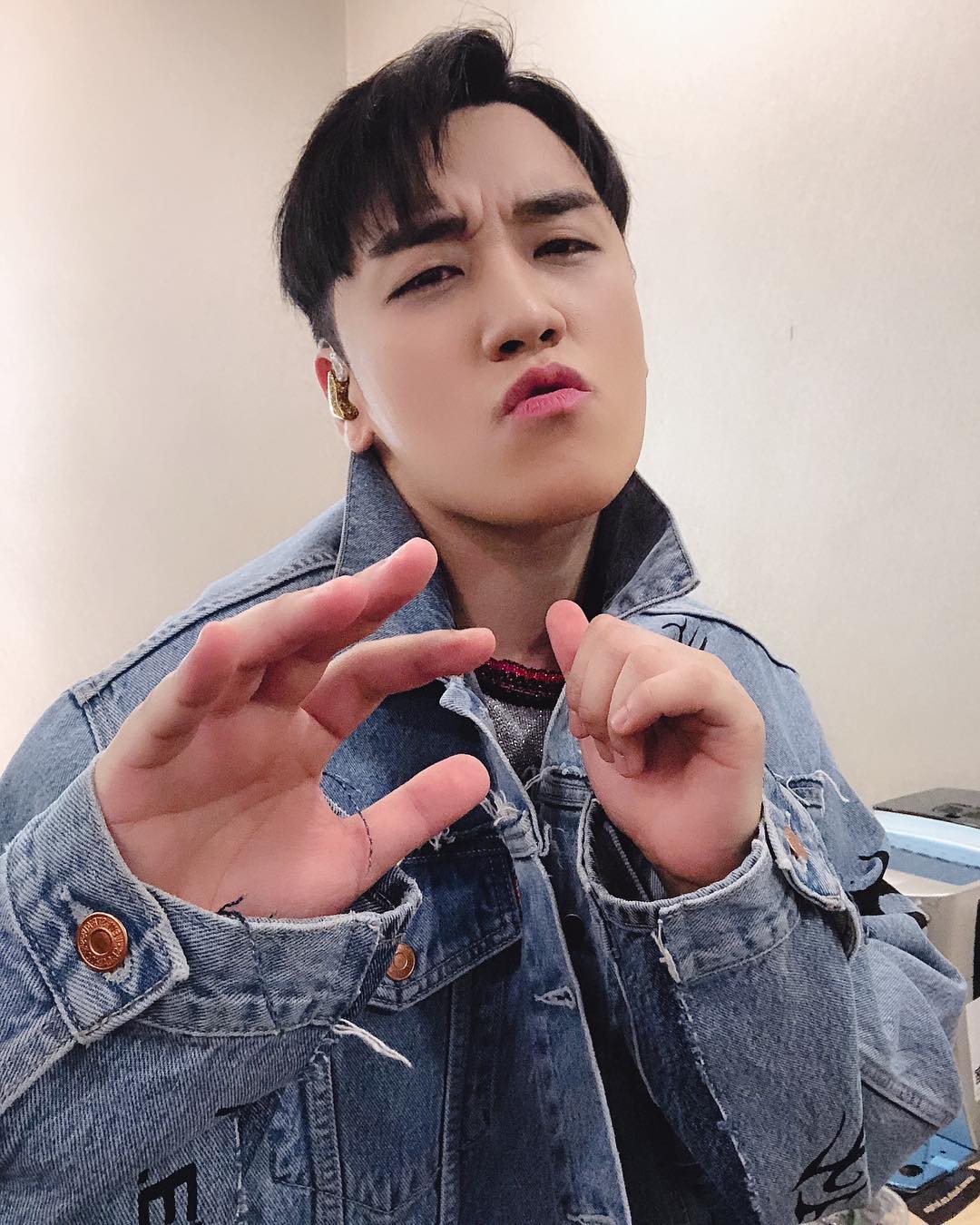 #thegreatseungritour2019live 이제 얼마 남지 않았어요 ㅎ #서울 #seoul #東京 #tokyo #大阪 
Osaka #singapore And more
