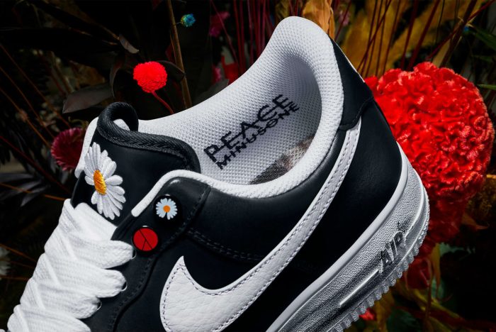PEACEMINUSONE x Nike Air Force 1 