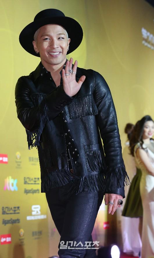 taeyang-goldendisc-beijing-20150114-3.jpg