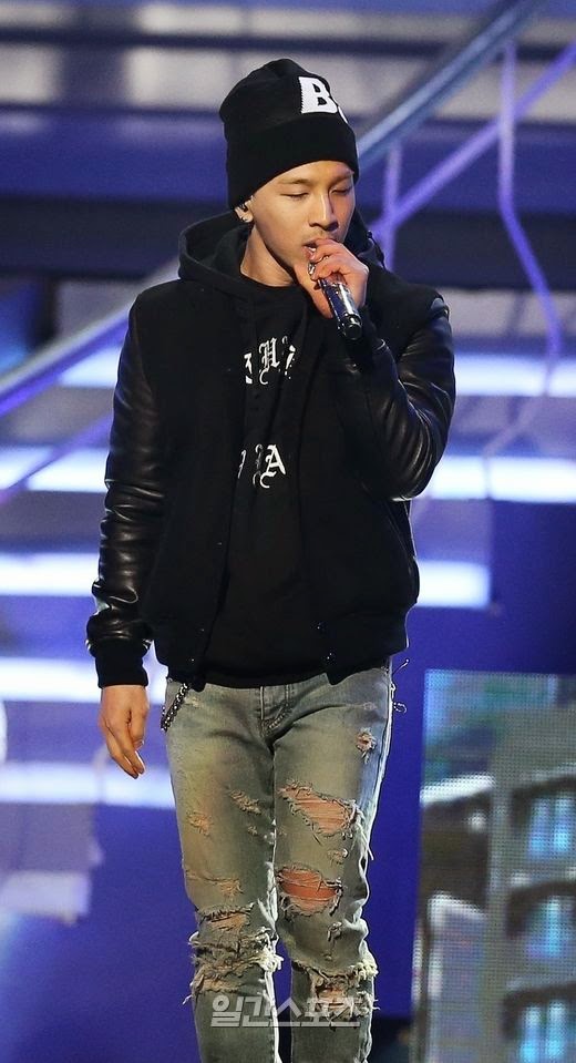 Taeyang-Rehearsals-GoldenDisc-20150114-1.jpg