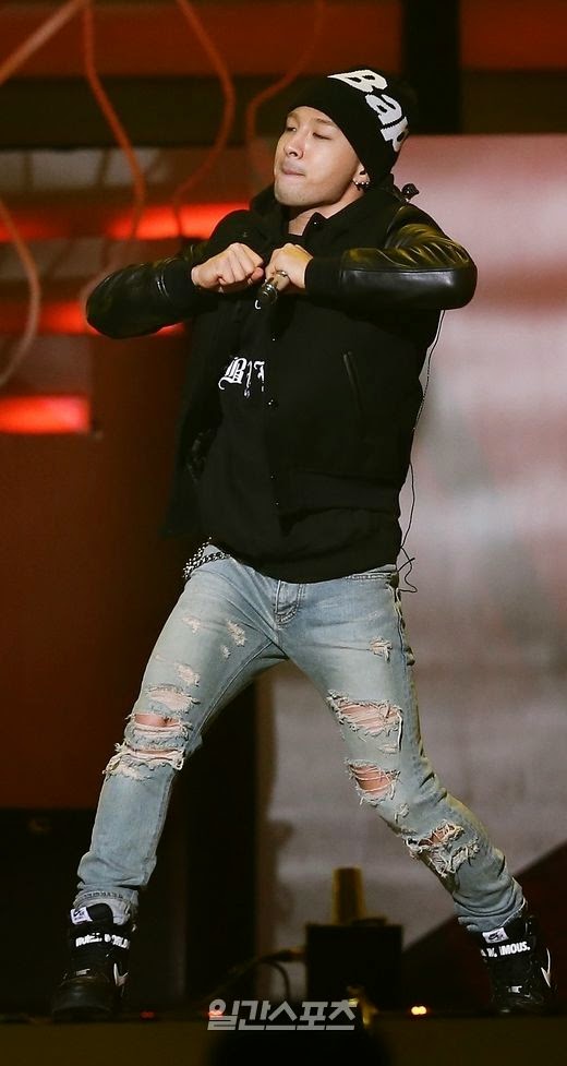 Taeyang-Rehearsals-GoldenDisc-20150114-2.jpg
