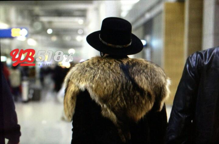 Tae Yang - Incheon Airport - 23jan2015 - YB 518% - 03.jpg