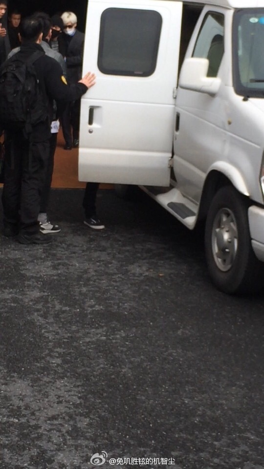 BIGBANG - Shanghai Airport - 30jan2015 - ???????? - 02.jpg