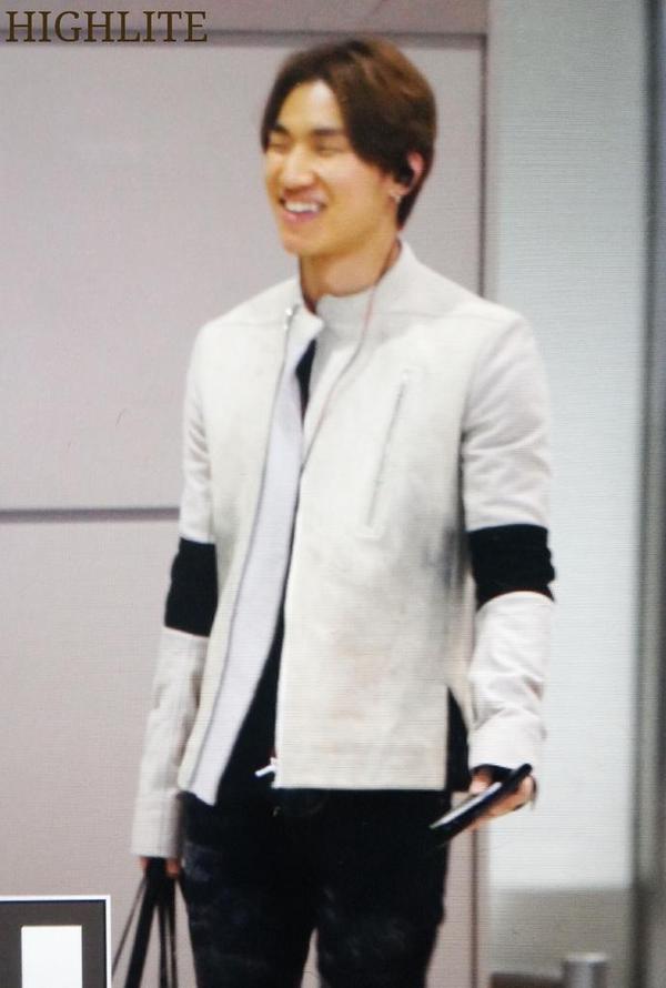 Saesung arrival tokyo airport 2015-01-31 - 1.jpg