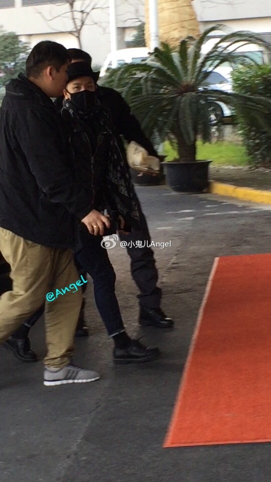 Tae Yang - Shanghai Airport - 31jan2015 - ???Angel - 01.jpg