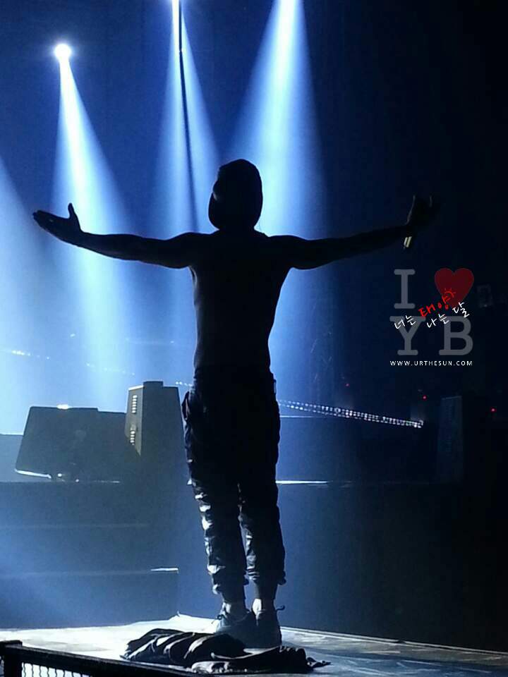 Taeyang Bangkok 2015-02-21 03.jpg