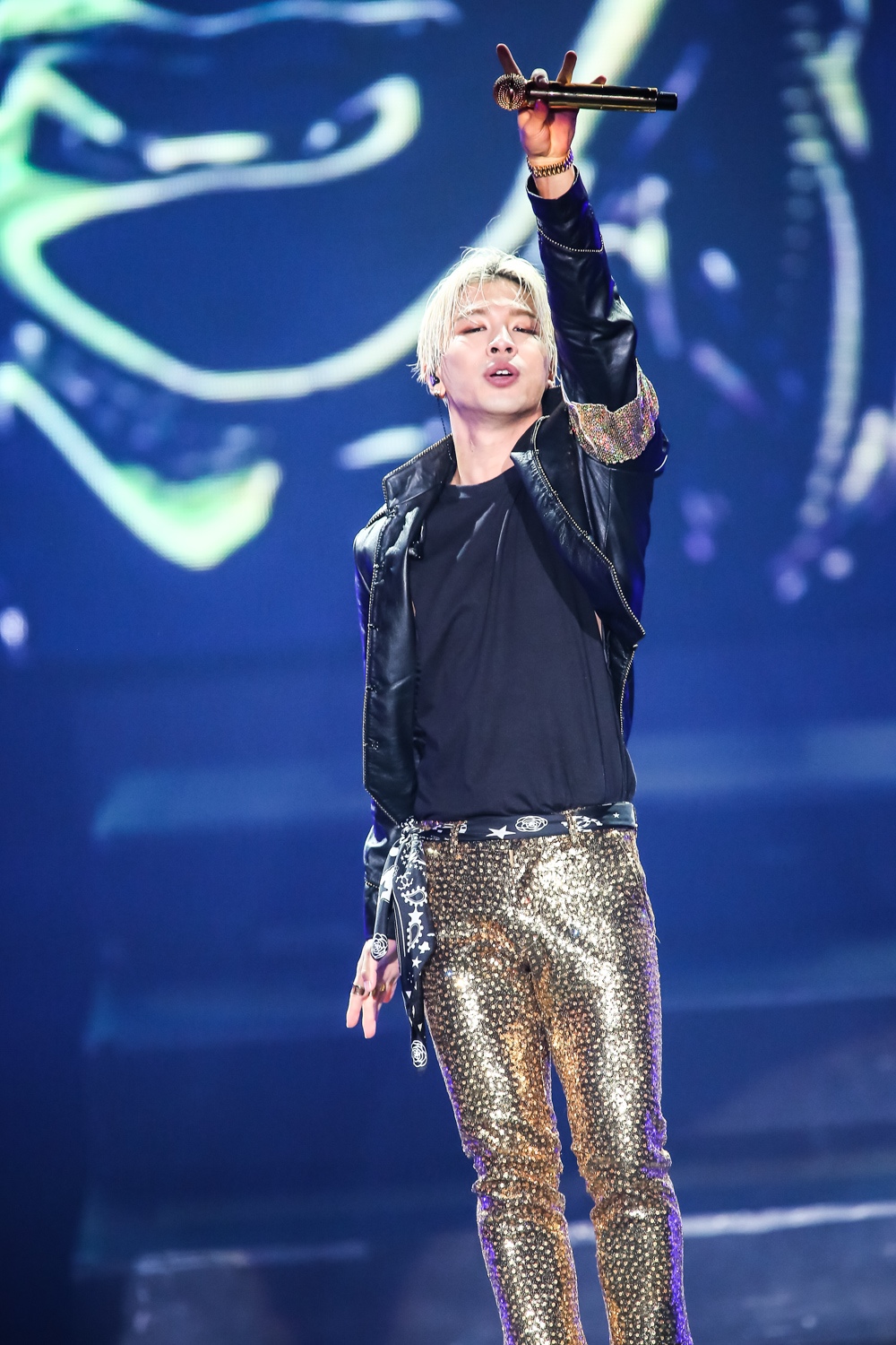 YB Bangkok official promoter photos 2015-02-21 04.jpg