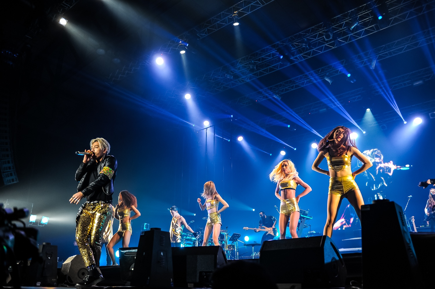 YB Bangkok official promoter photos 2015-02-21 14.jpg