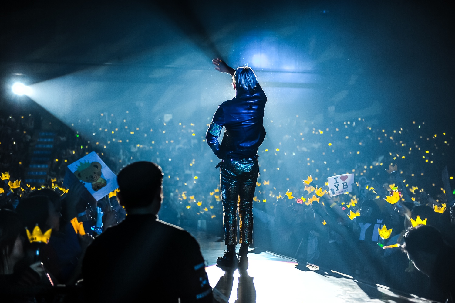 YB Bangkok official promoter photos 2015-02-21 19.jpg