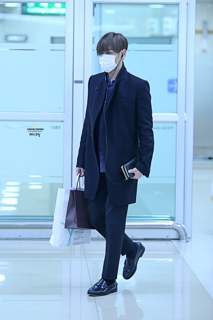 TOP Gimpo Airport 2015-03-01 HQ AvrilGDTOP 001.jpg