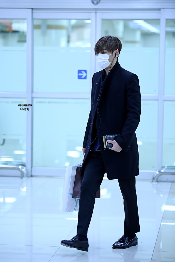 TOP Gimpo Airport 2015-03-01 HQ AvrilGDTOP 002.jpg