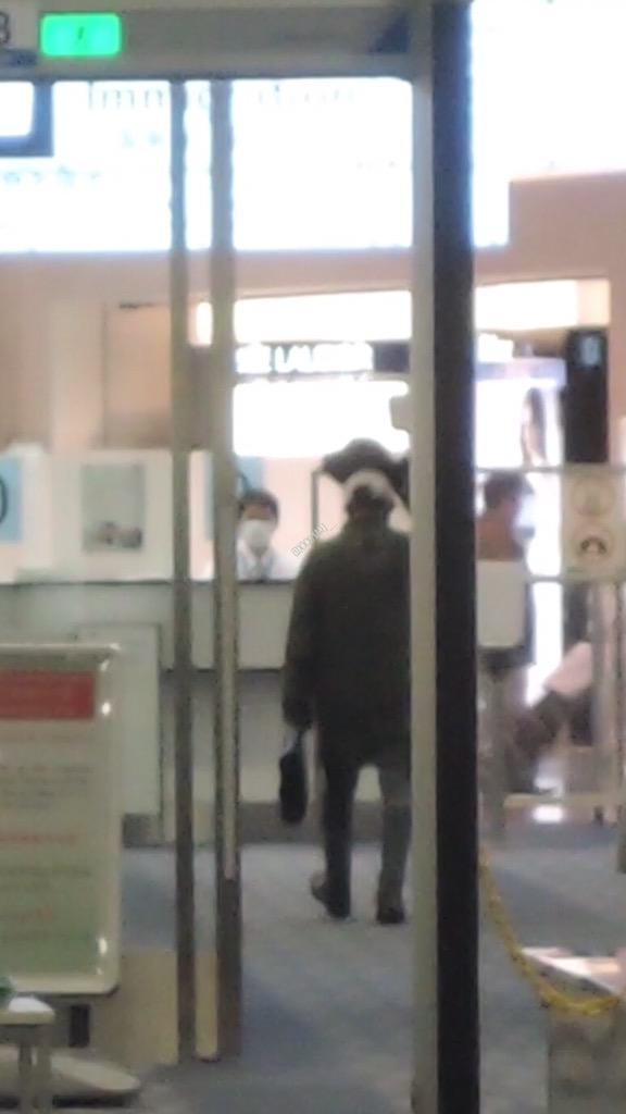 G-Dragon leaving Japan 2015-03-02 ?xxxmari__.jpg