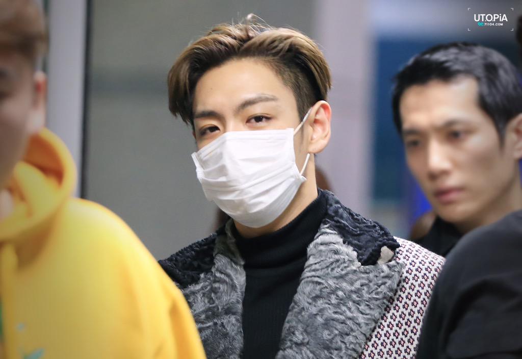 TOP - Incheon Airport - 16mar2015 - Utopia - 06.jpg