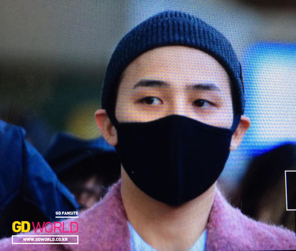 BIGBANG - Incheon Airport - 22mar2015 - G-Dragon - GD World - 02.jpg