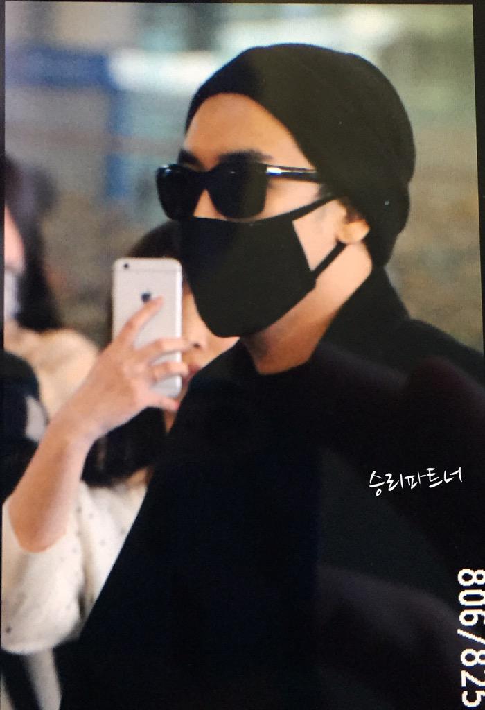BIGBANG - Incheon Airport - 22mar2015 - Seung Ri - Partnervi - 01.jpg