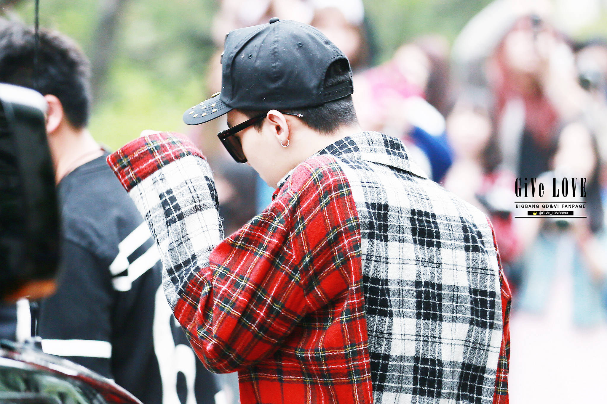 BIGBANG KBS Music Bank HQ 2015-05-15 16.jpg