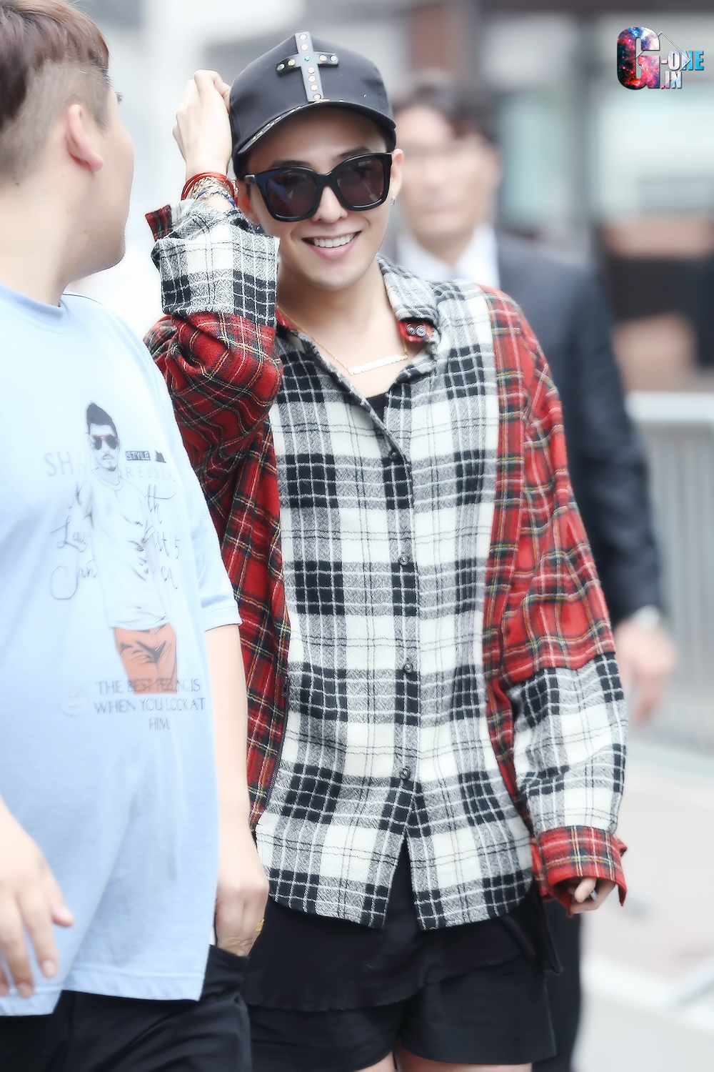 G-Dragon KBS Music Bank HQ 2015-05-15 02.jpg