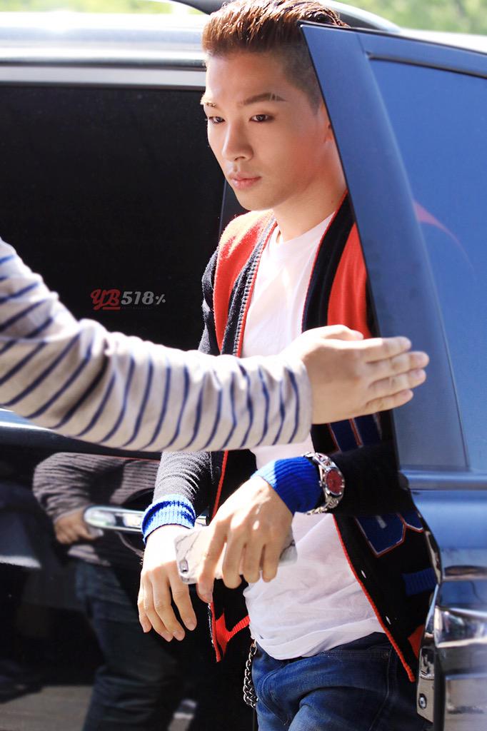 BIGBANG KBS Happy TogetherArrival HQ 2015-05-16 01.jpg