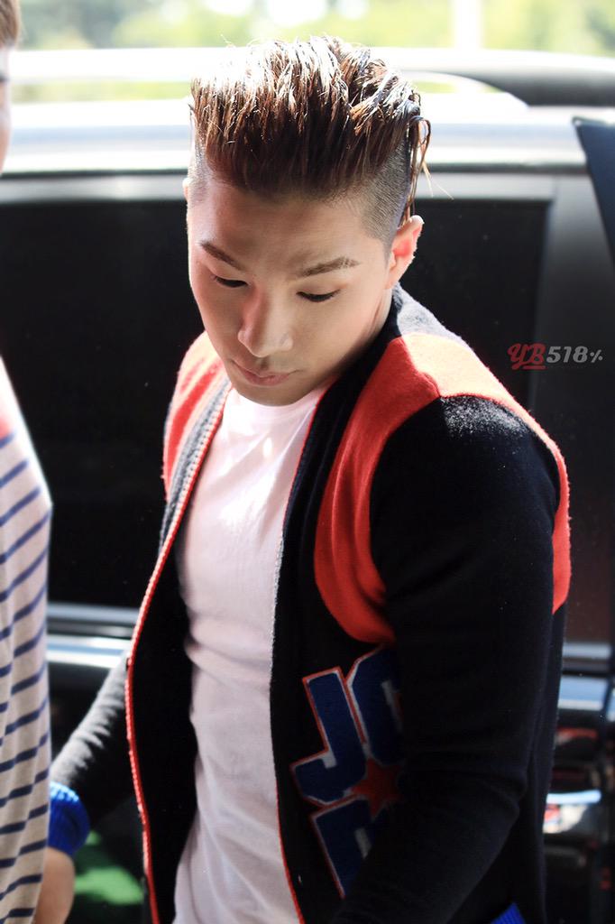 BIGBANG KBS Happy TogetherArrival HQ 2015-05-16 03.jpg