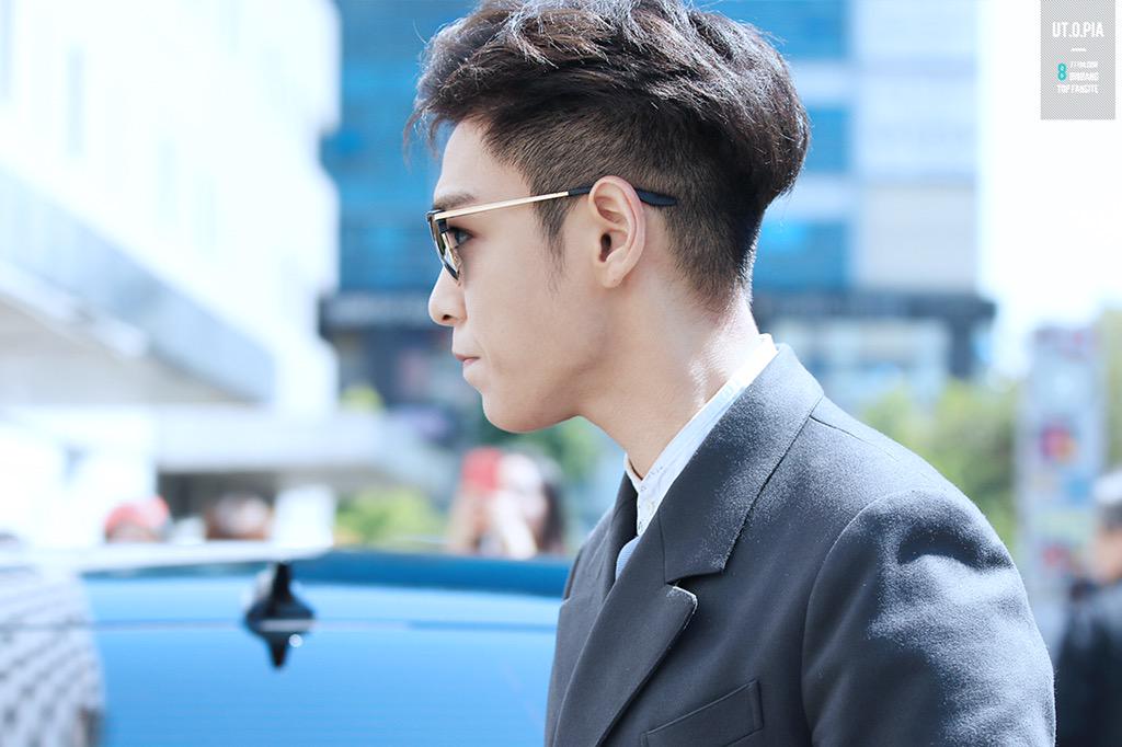 UTOPIA HQ 2 2015-05-16 KBS Happy Together leaving.jpg