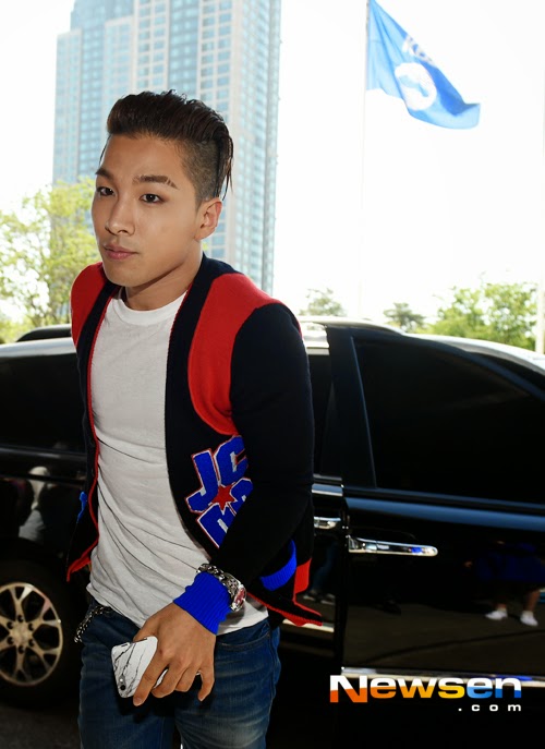 BIGBANG KBS Happy TogetherArrival PRESS 2015-05-16 03.jpg