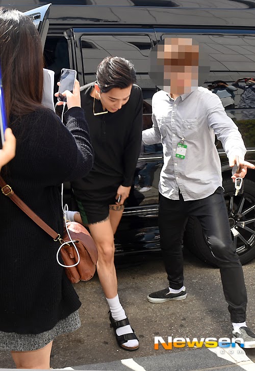 BIGBANG KBS Happy TogetherArrival PRESS 2015-05-16 16.jpg
