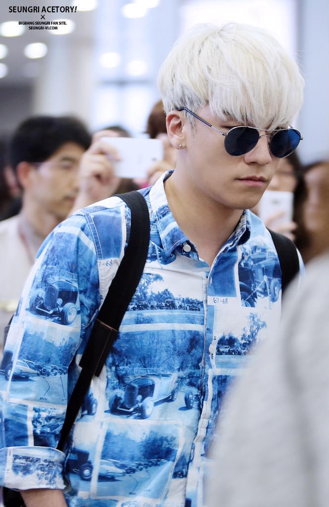 Seungri Gimpo 2015-05-20 HQ.jpg