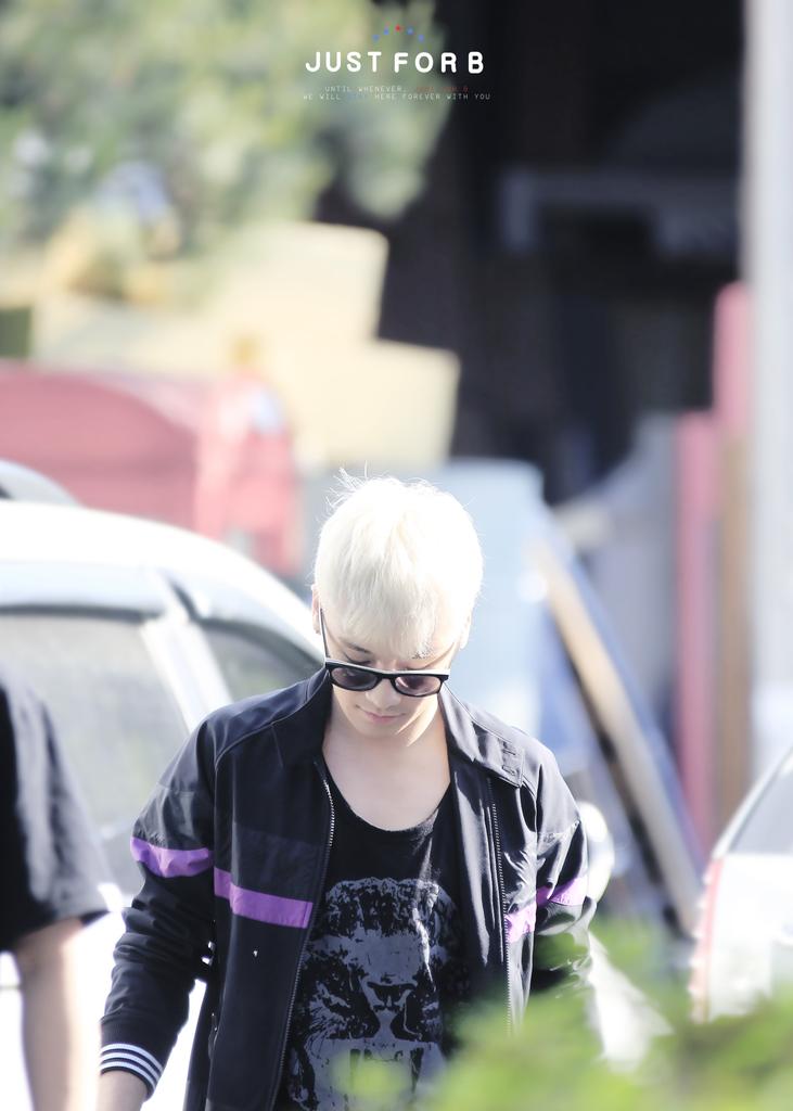 BIGBANG Leaving SBS Inkigayo 2015-05-24 002.jpg