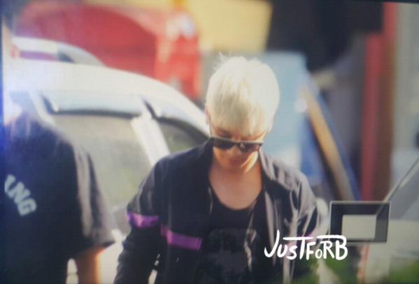 BIGBANG Leaving SBS Inkigayo 2015-05-24 004.jpg