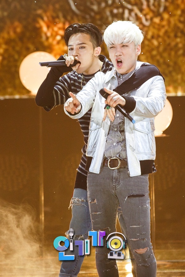 SBS Inkigayo official pics 2015-05-24 002.jpg
