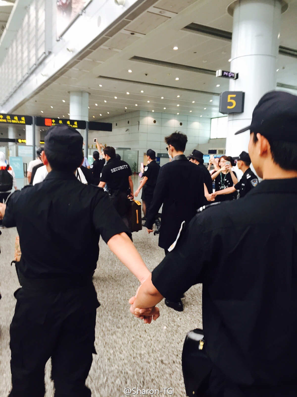 Guangzhou arrival by Sharon-TG 06.jpg
