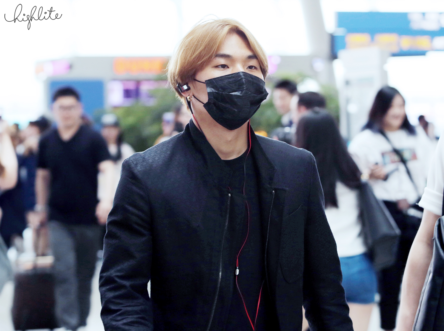 HQs BIGBANG Incheon to Guangzhou 2015-05-29 highlight 003.jpg
