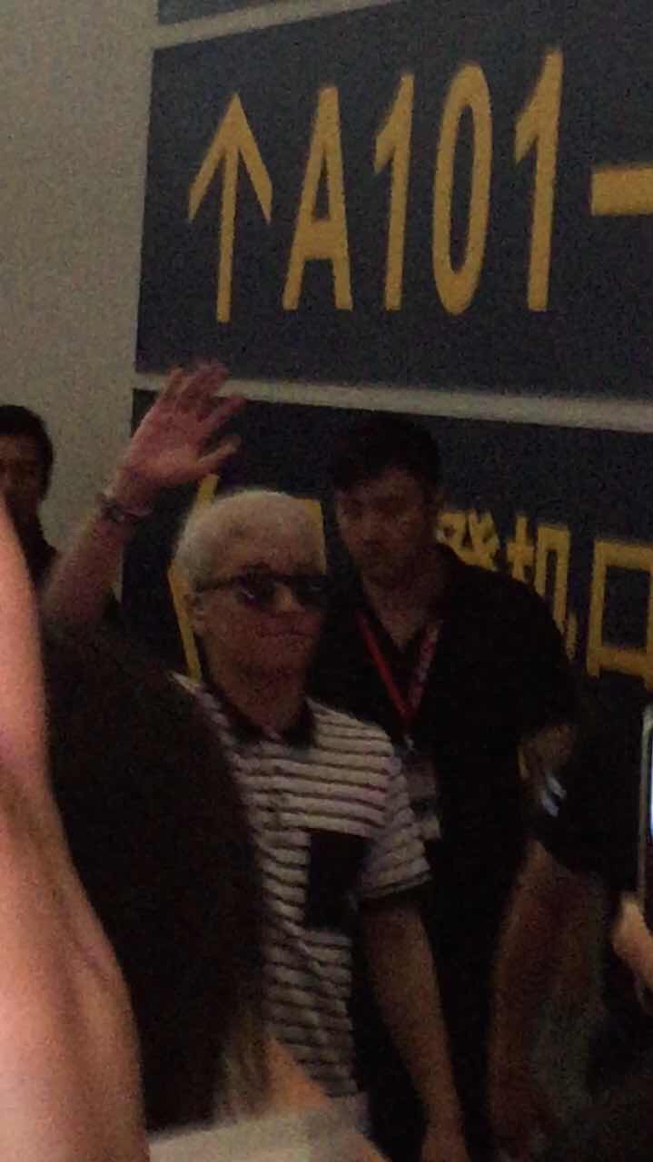 BIGBANG - Guangzhou Airport - 01jun2015 - Lotus277 - 05.jpg