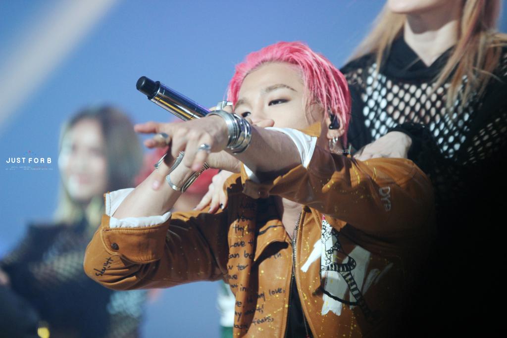 BIGBANG KBS Sketchbook main performance HQs 001.jpg