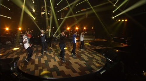 BIGBANG KBS Sketchbook Press photos June 2015 006.jpg