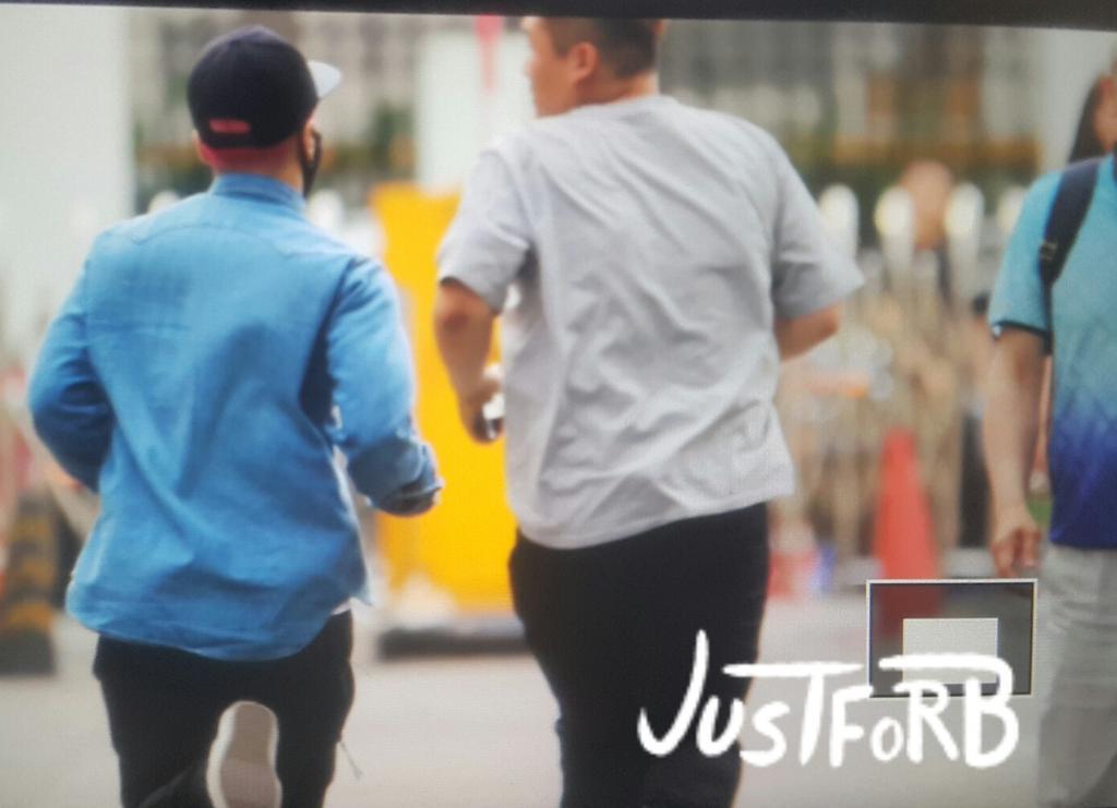 BIGBANG KBS Sketchbook - leaving after rehearsals 2015-06-02 002.jpg