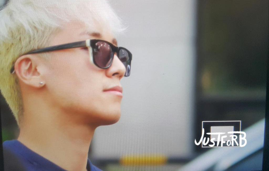 BIGBANG KBS Sketchbook - leaving after rehearsals 2015-06-02 006.jpg